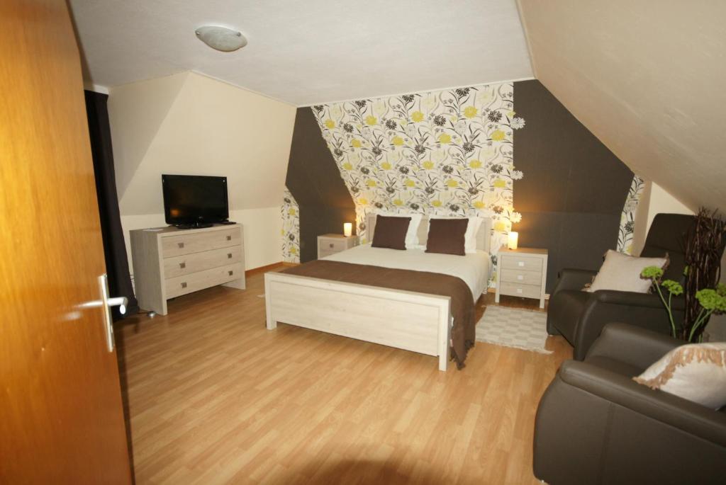Landgasthof Em Lade Dahlem (Euskirchen) Quarto foto